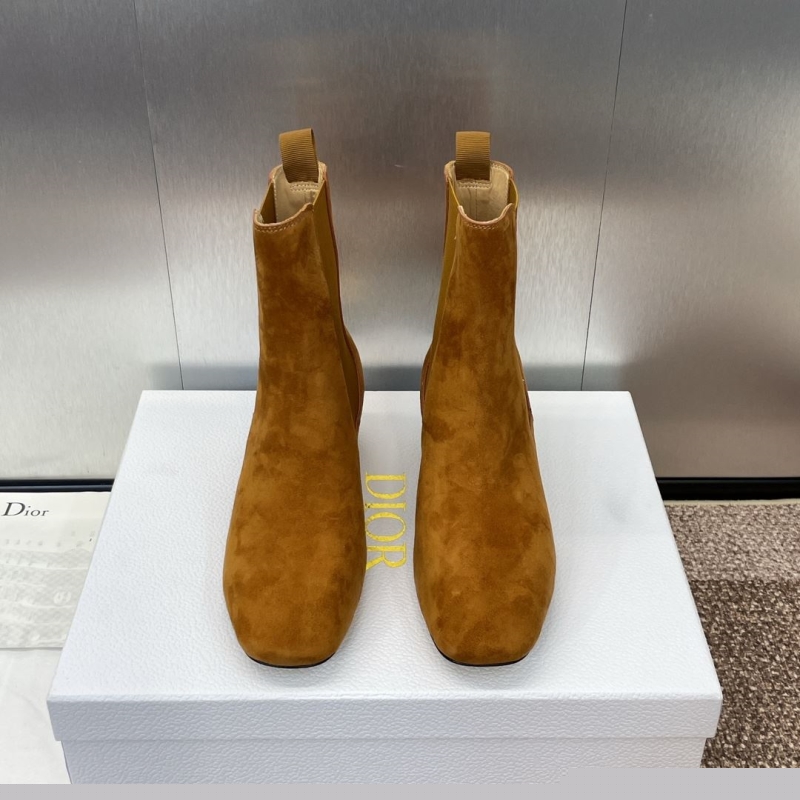 ch**an D*or boots